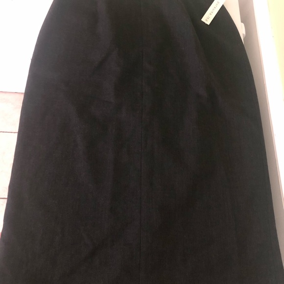 VINTAGE Black Worsted Wool Pencil Skirt for Women - Picture 1 of 3